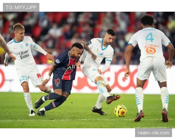 雷恩队防线固若金汤,防守数据亮眼状态强势回暖 雷恩队防线固若金汤,防守数据亮眼状态强势回暖