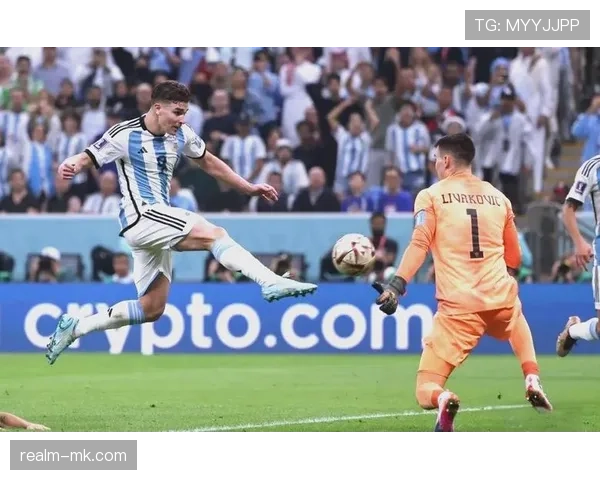 阿尔瓦雷斯 vs 劳塔罗:阿根廷锋线的竞争与分工 阿尔瓦雷斯 vs 劳塔罗:阿根廷锋线的竞争与分工