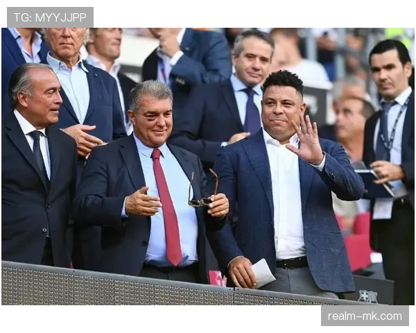 莱万与罗纳尔多终极对决：终结效率与巅峰统治力的核心差距在哪